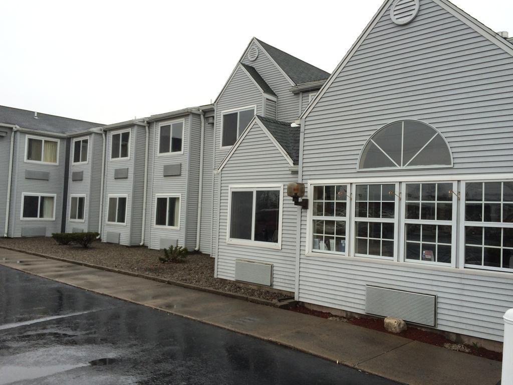 Baymont By Wyndham Henrietta - Rochester Exterior photo